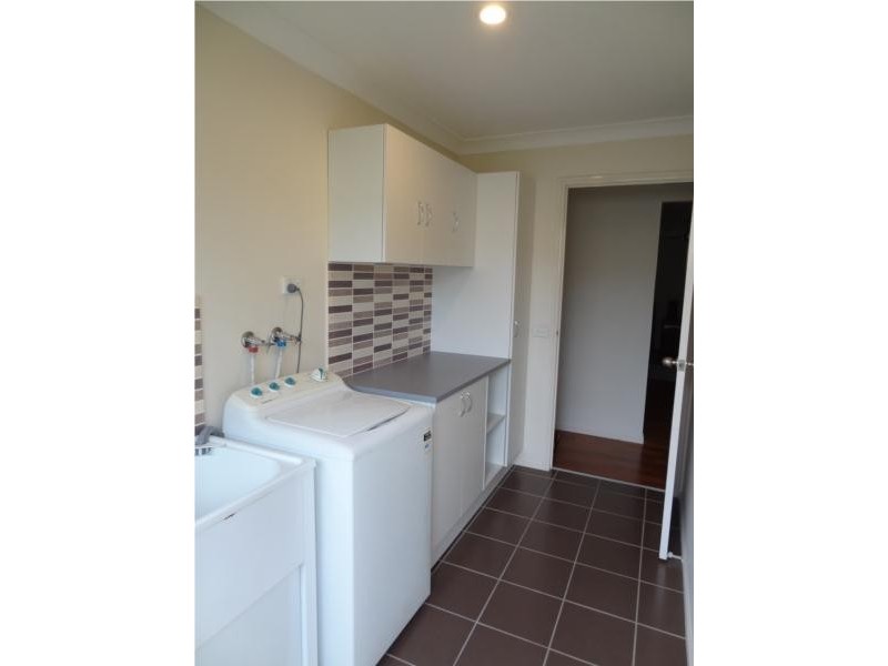 124 Oldfield Road, Sinnamon Park QLD 4073