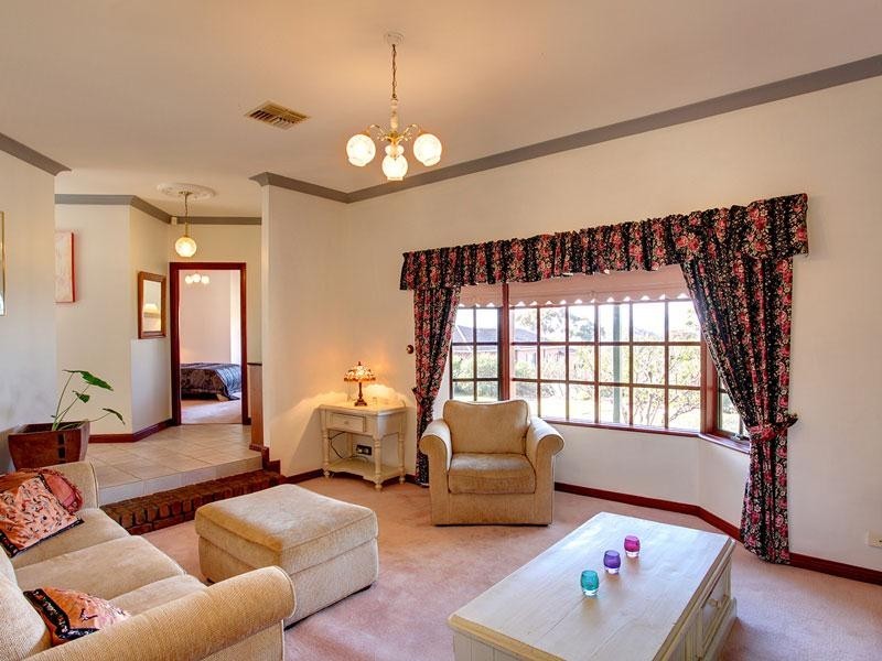 22 Valley View Drive, Mclaren Vale SA 5171