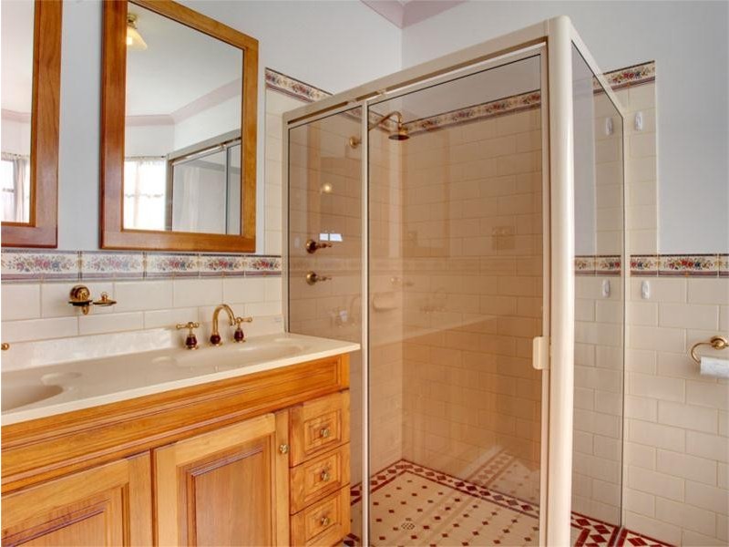 22 Valley View Drive, Mclaren Vale SA 5171