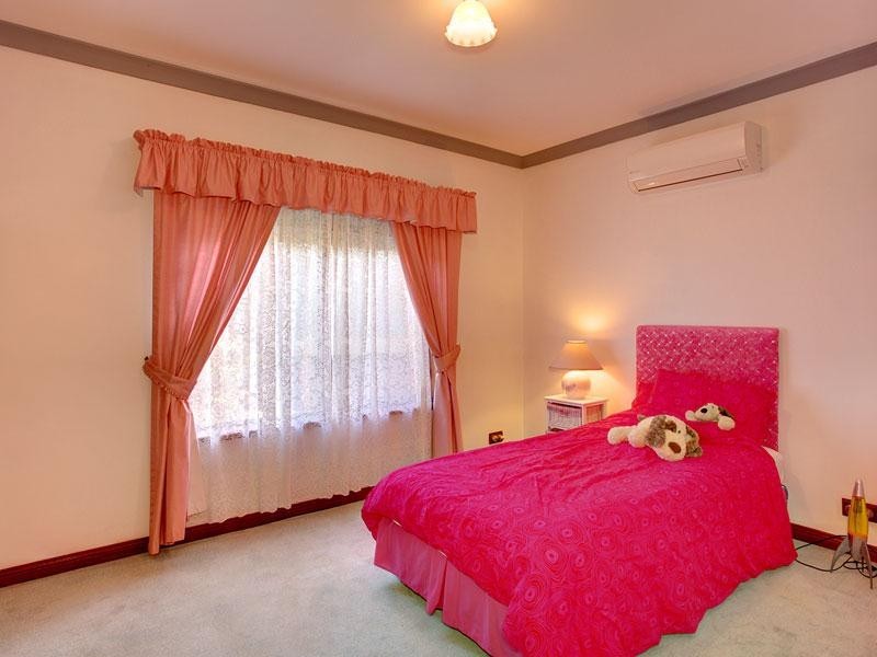 22 Valley View Drive, Mclaren Vale SA 5171