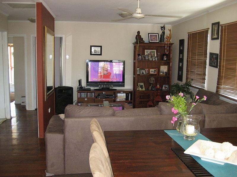 67 Bulgin Avenue, Wynnum West QLD 4178