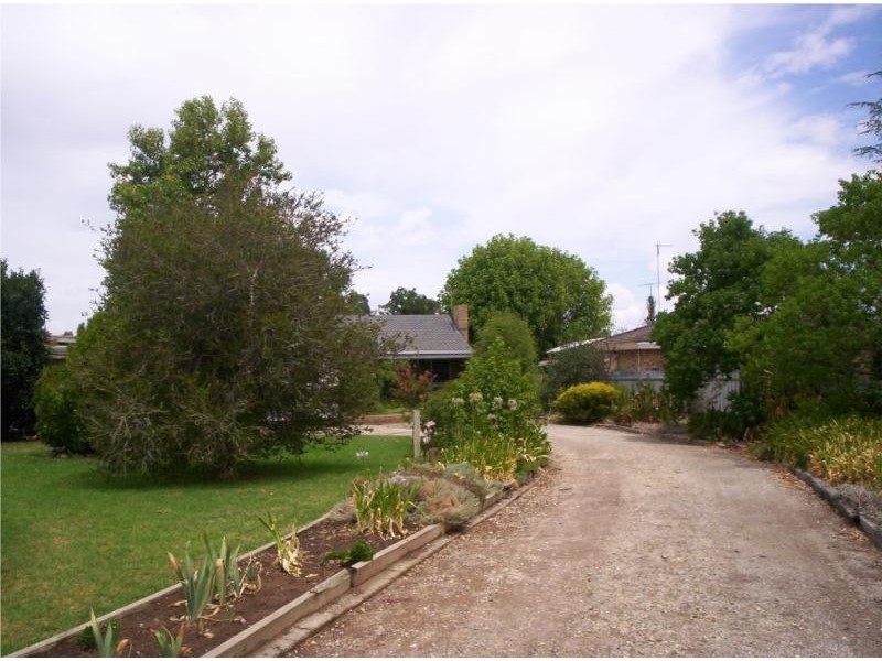 110 Pell Street, Howlong NSW 2643