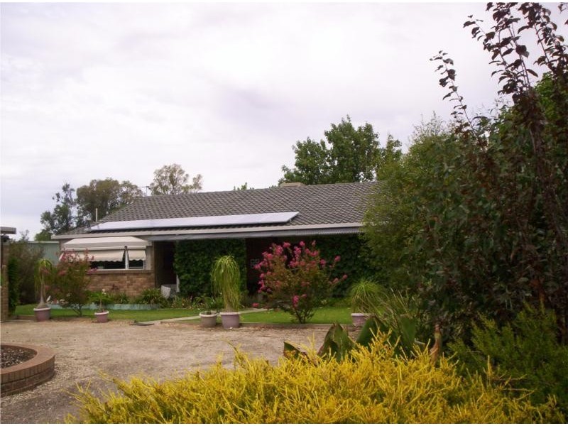 110 Pell Street, Howlong NSW 2643