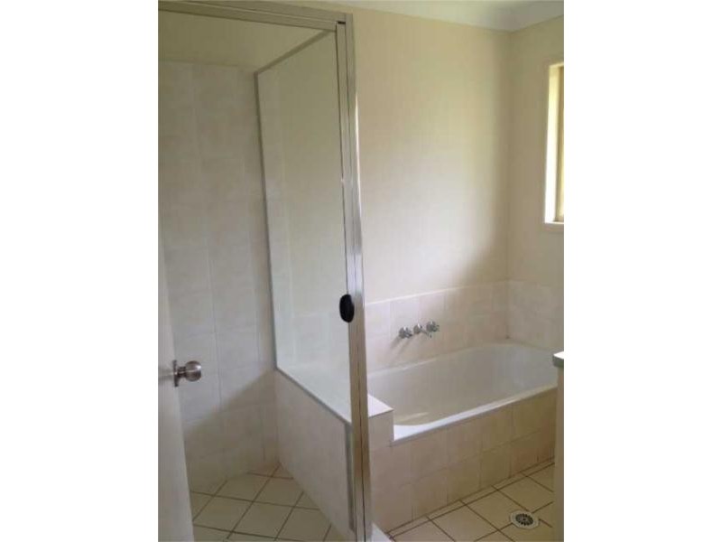 Flinders View QLD 4305