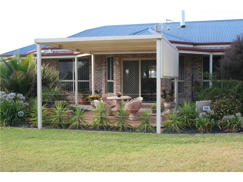 4 Hillsview Drive, Table Top NSW 2640