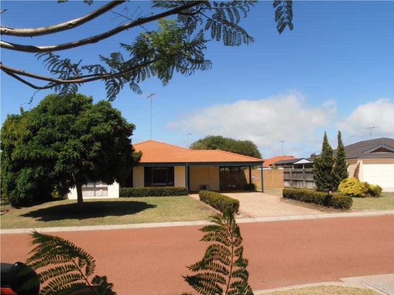 16 Aldenham Heights, Halls Head WA 6210