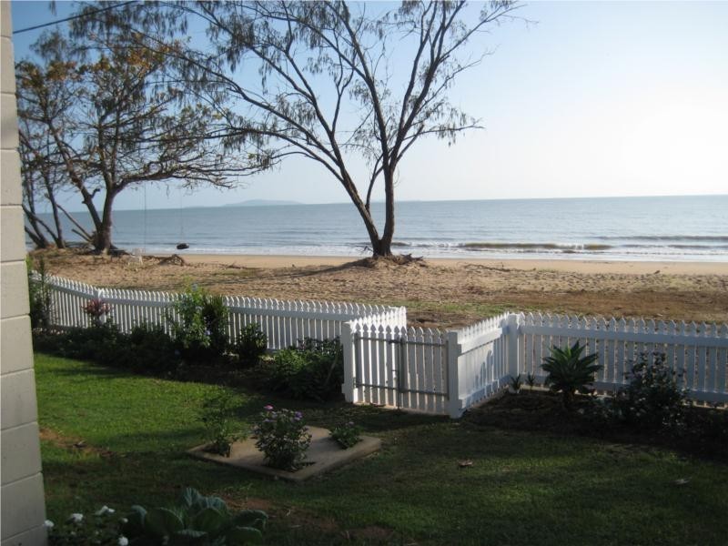 93 Cay Street, Saunders Beach QLD 4818