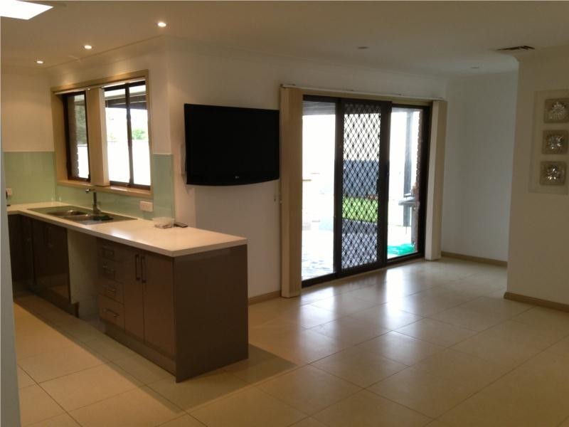 15 Gambia street, Kearns NSW 2558