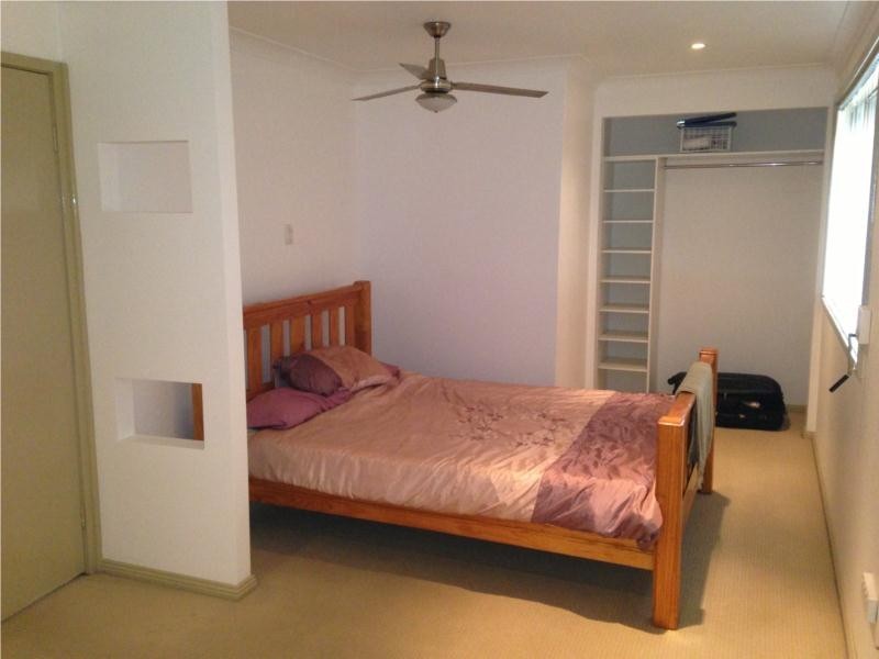 15 Gambia street, Kearns NSW 2558