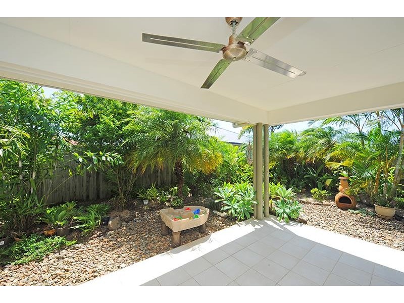 18 Gillingham Place, Pelican Waters QLD 4551