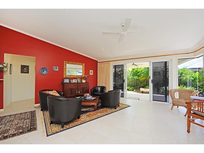 18 Gillingham Place, Pelican Waters QLD 4551