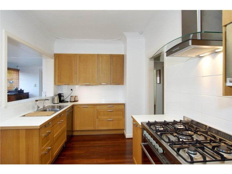 19 Wade St, Joondanna WA 6060