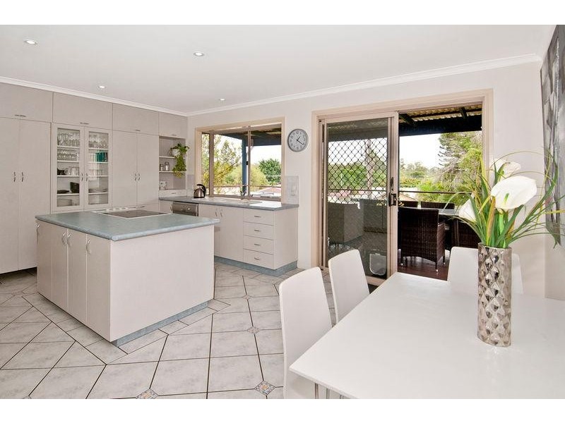 5 Nigel Street, Redbank Plains QLD 4301