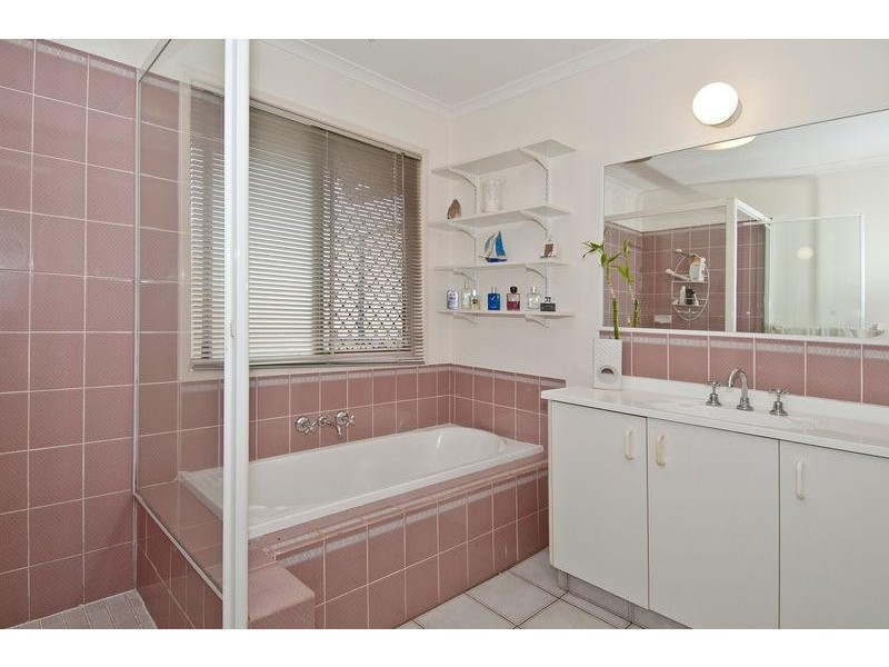 5 Nigel Street, Redbank Plains QLD 4301