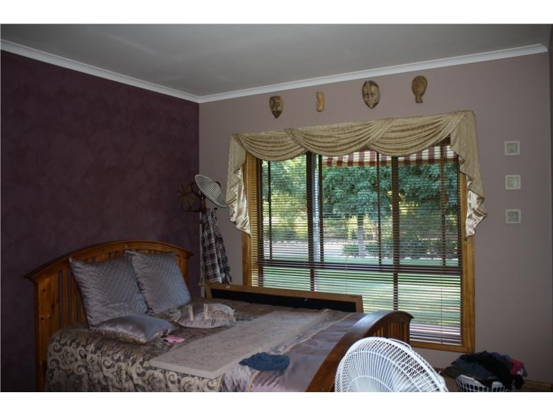 10 Twigden Road, Waikerie SA 5330