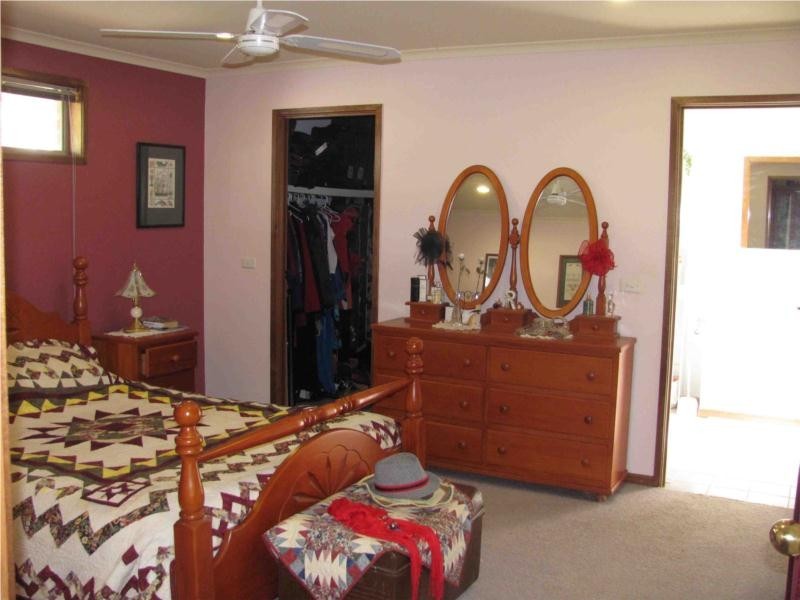 33 Nathan Drive, Bacchus Marsh VIC 3340