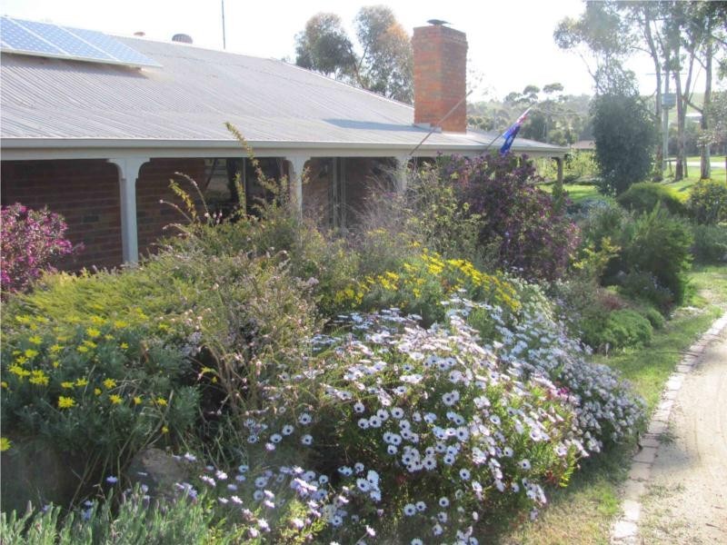 33 Nathan Drive, Bacchus Marsh VIC 3340