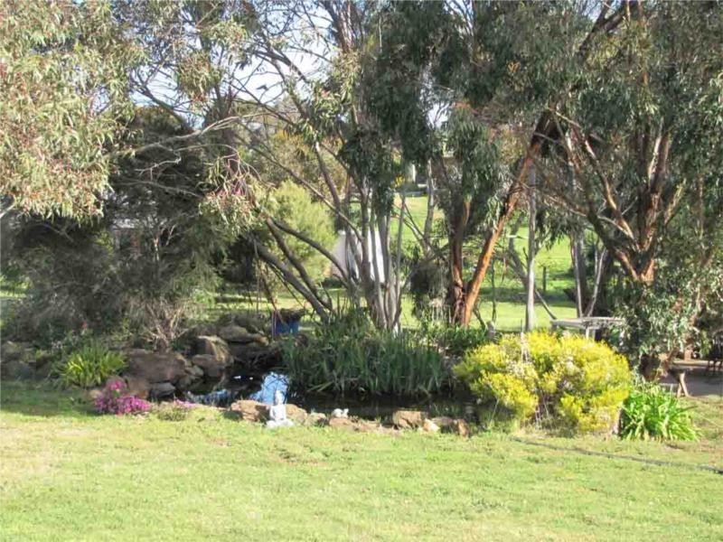 33 Nathan Drive, Bacchus Marsh VIC 3340