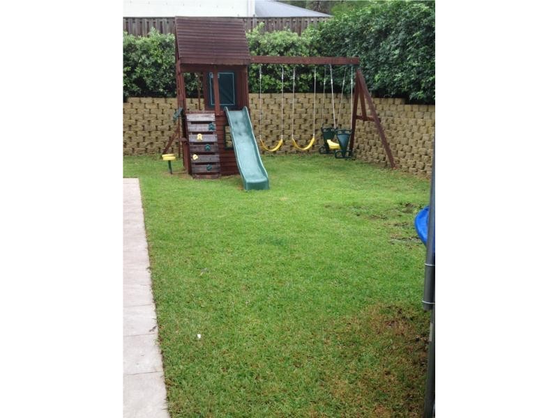 2 Gill Court, Mudgeeraba QLD 4213