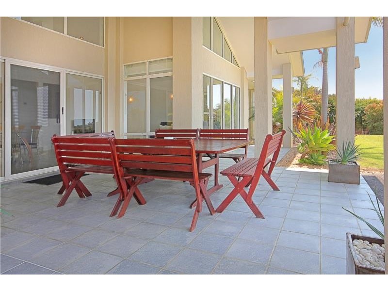 165 George Bass Drive, Surf Beach NSW 2536