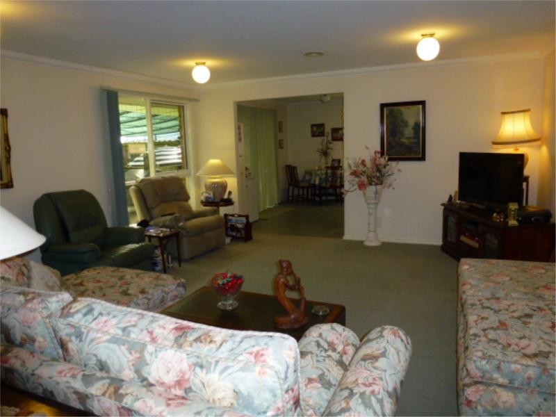 42 Albert Place, Dingley Village VIC 3172