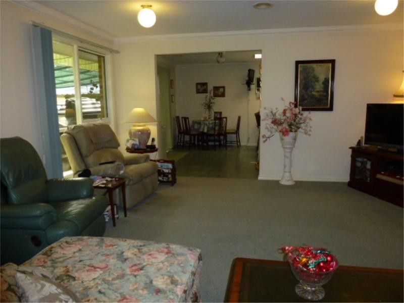 42 Albert Place, Dingley Village VIC 3172