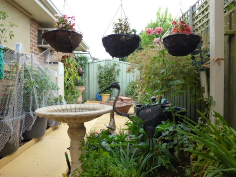 42 Albert Place, Dingley Village VIC 3172