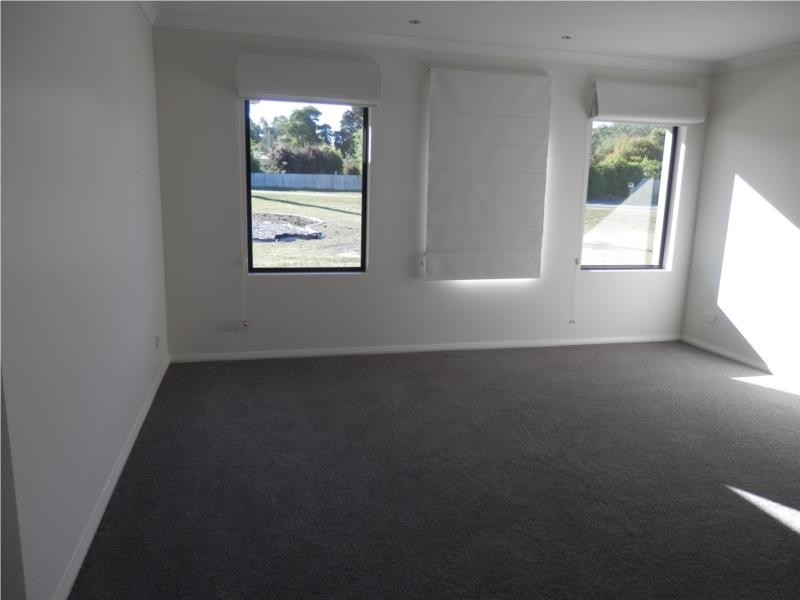 6 Knights Road, West Ulverstone TAS 7315