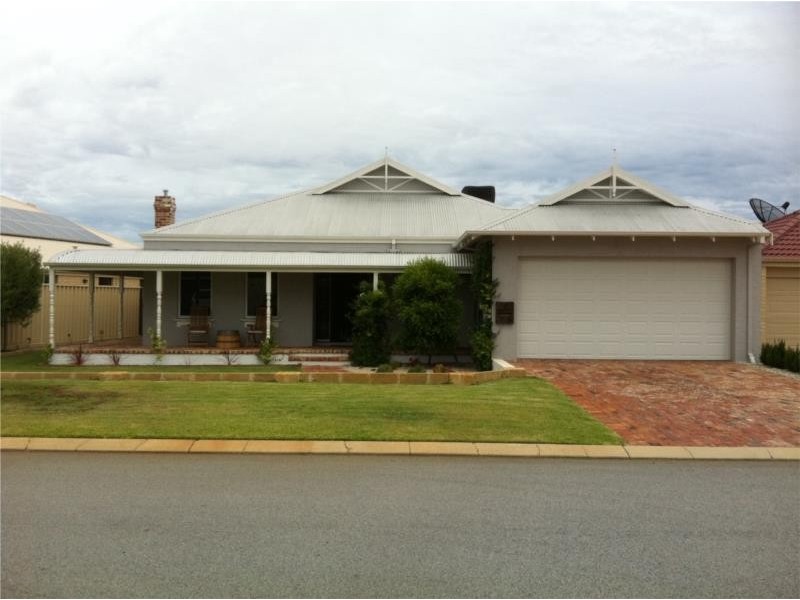 4 Concord Terrace, Atwell WA 6164