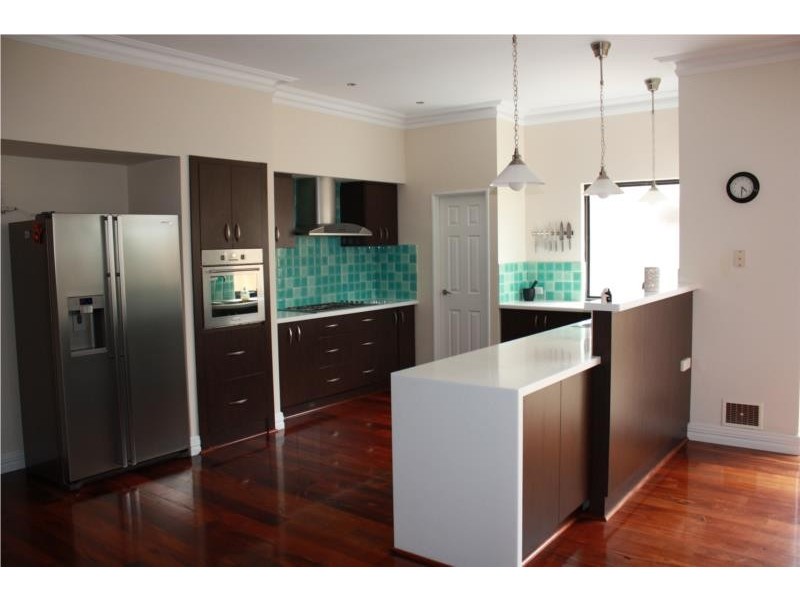 4 Concord Terrace, Atwell WA 6164