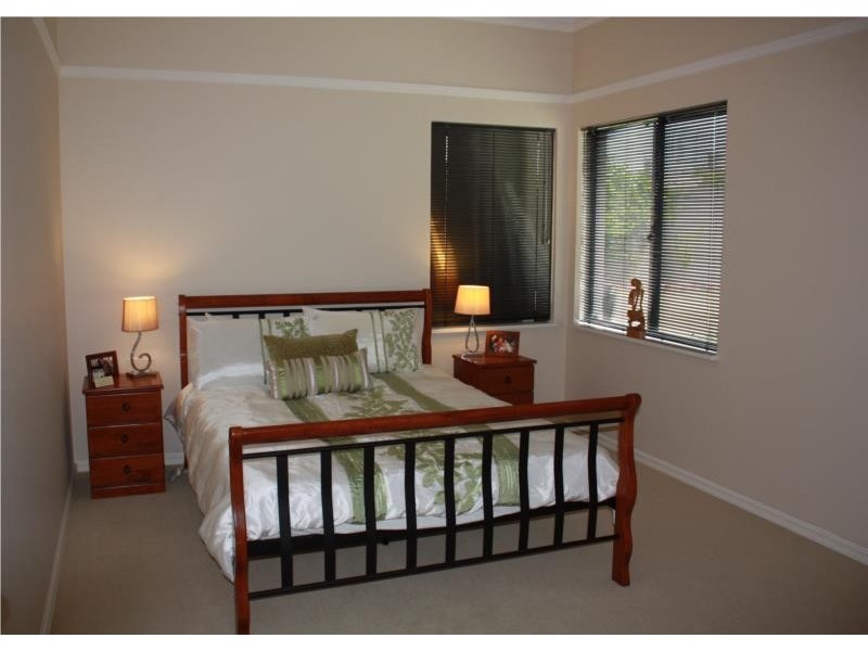 4 Concord Terrace, Atwell WA 6164