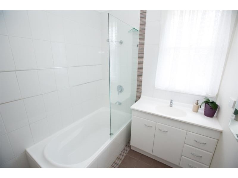 5 Cutler Avenue, Moorooka QLD 4105