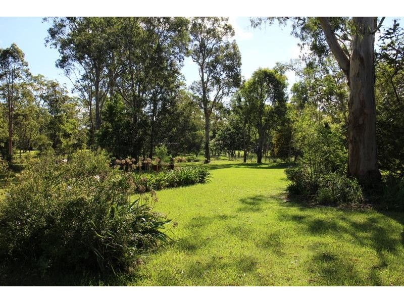 33 Lewis Drive, Medowie NSW 2318