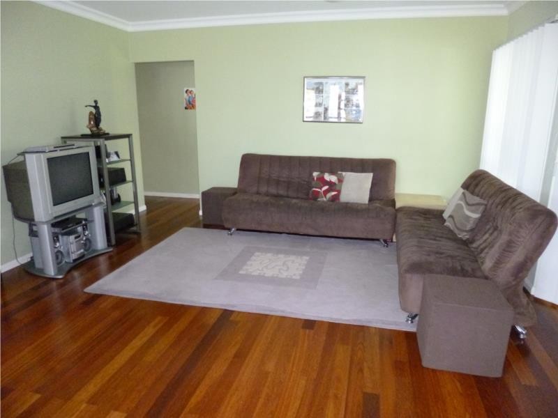 1 Flora Link, Springfield Lakes QLD 4300