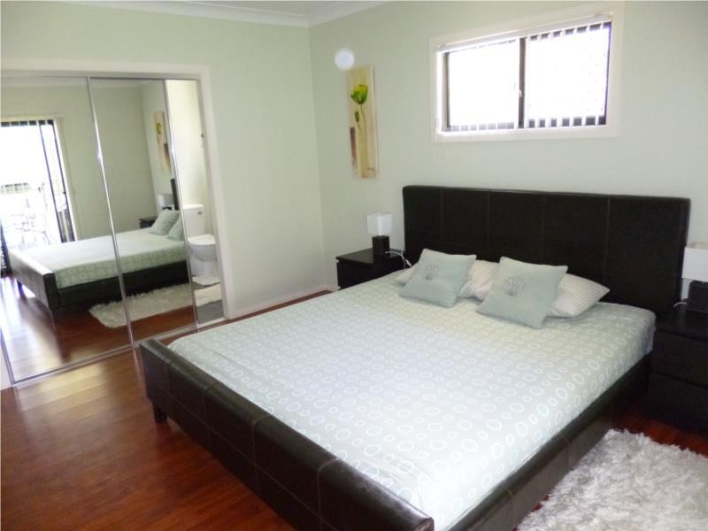 1 Flora Link, Springfield Lakes QLD 4300