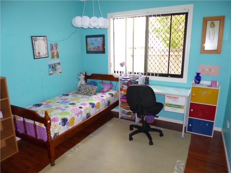 1 Flora Link, Springfield Lakes QLD 4300