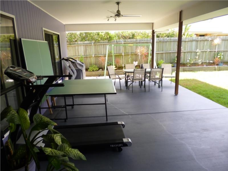 1 Flora Link, Springfield Lakes QLD 4300