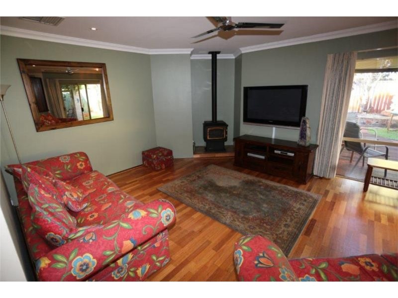 35 Silbert Circle, Winthrop WA 6150