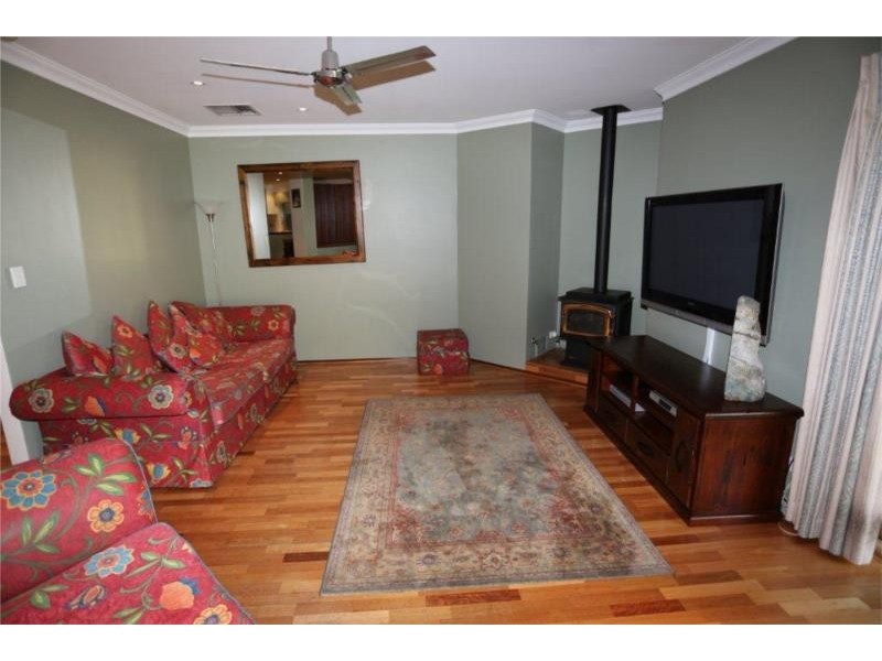 35 Silbert Circle, Winthrop WA 6150