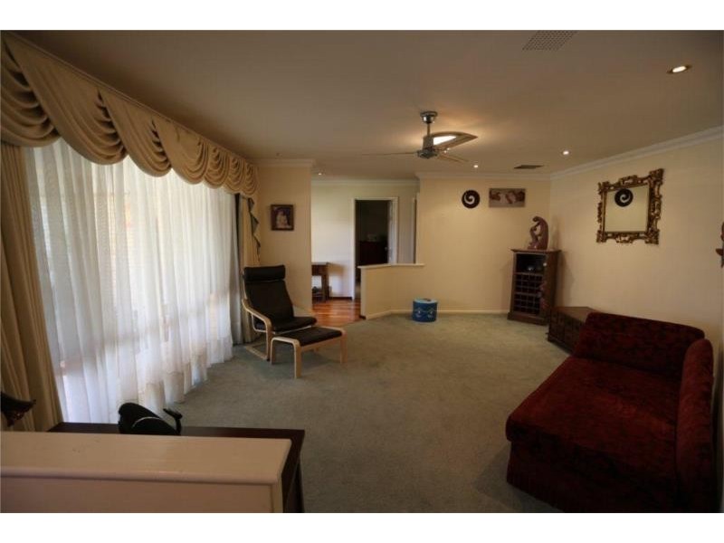 35 Silbert Circle, Winthrop WA 6150
