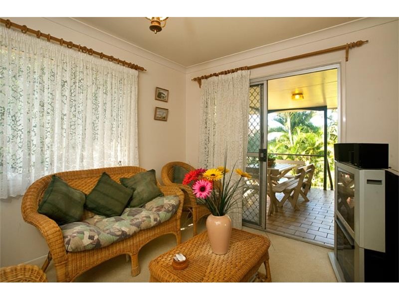 27 Laurinda Crescent, Springwood QLD 4127