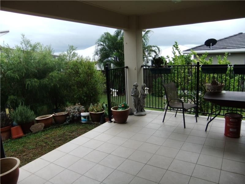 14 Hempel Street, Bushland Beach QLD 4818