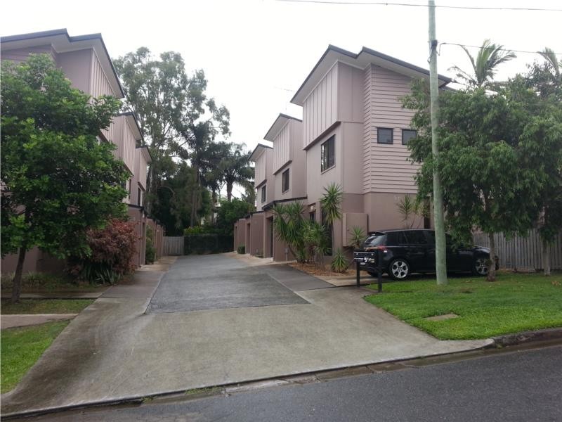 2/50 Waratah Avenue, Carina QLD 4152