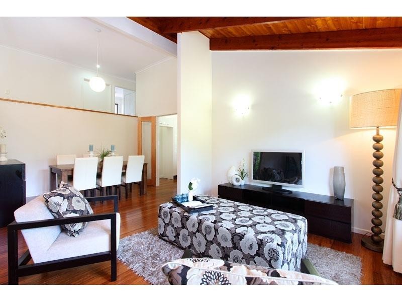 3 Job Street, Chapel Hill QLD 4069