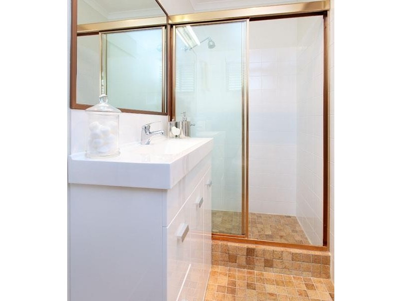 3 Job Street, Chapel Hill QLD 4069