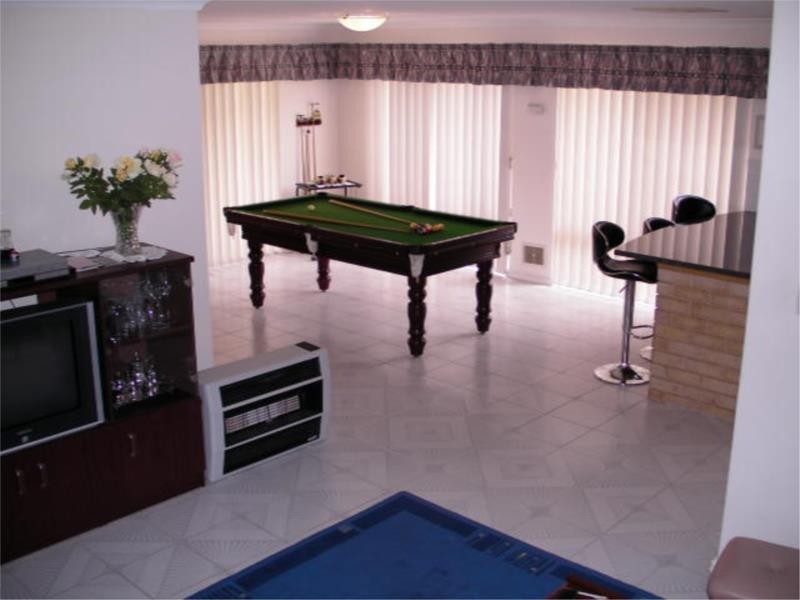 45 Fairfield Gardens, Canning Vale WA 6155