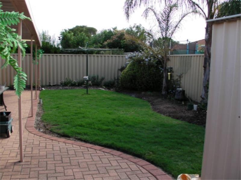 45 Fairfield Gardens, Canning Vale WA 6155