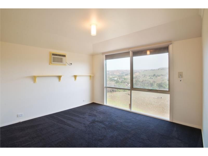 131 Underbank Boulevarde, Bacchus Marsh VIC 3340