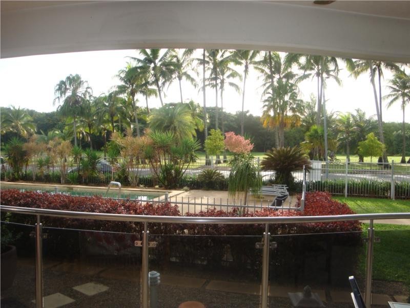 2/289 Esplanade, Cairns North QLD 4870
