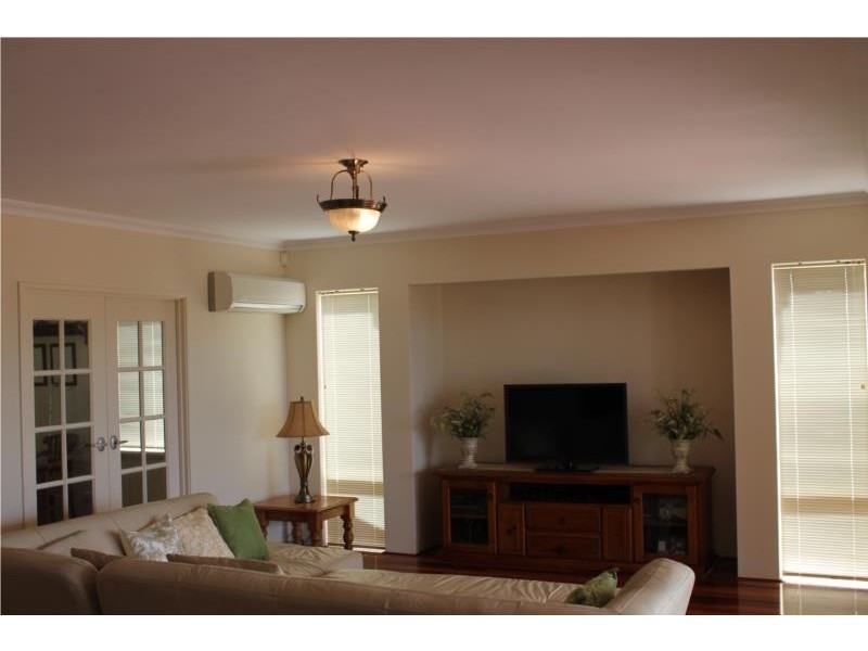 16 Derwent Meander, Joondalup WA 6027